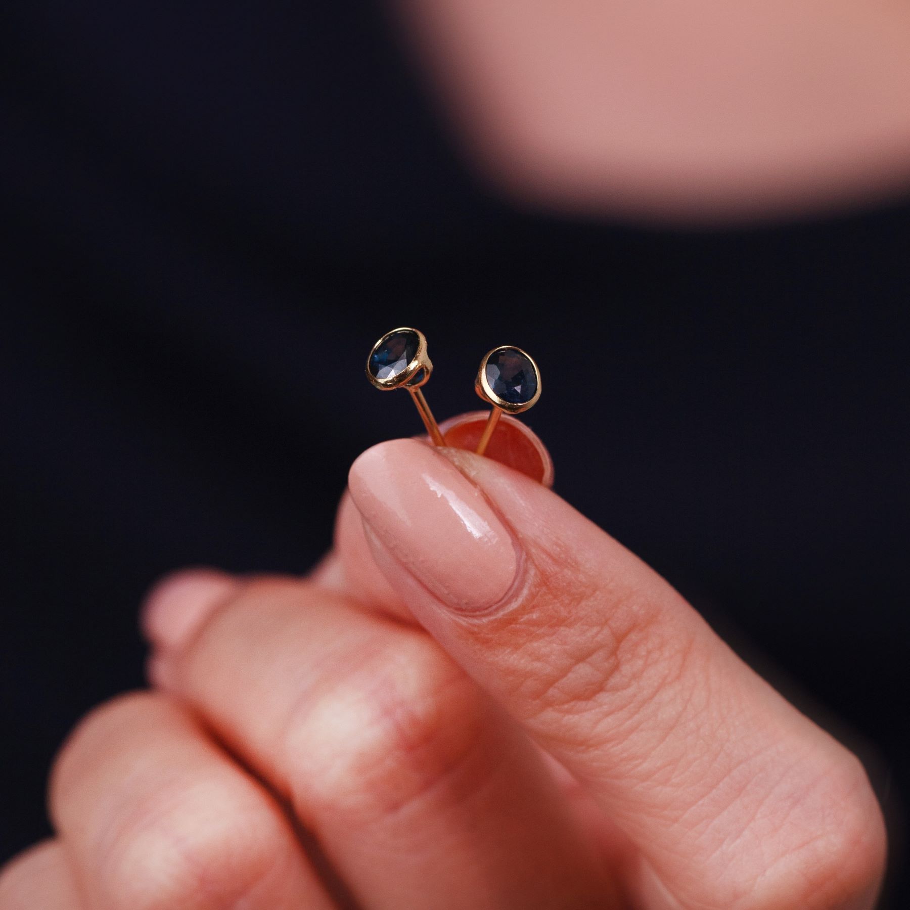 017-01-2026-E643S(7x5) 1 Blue Sapphire Oval Stud Earrings