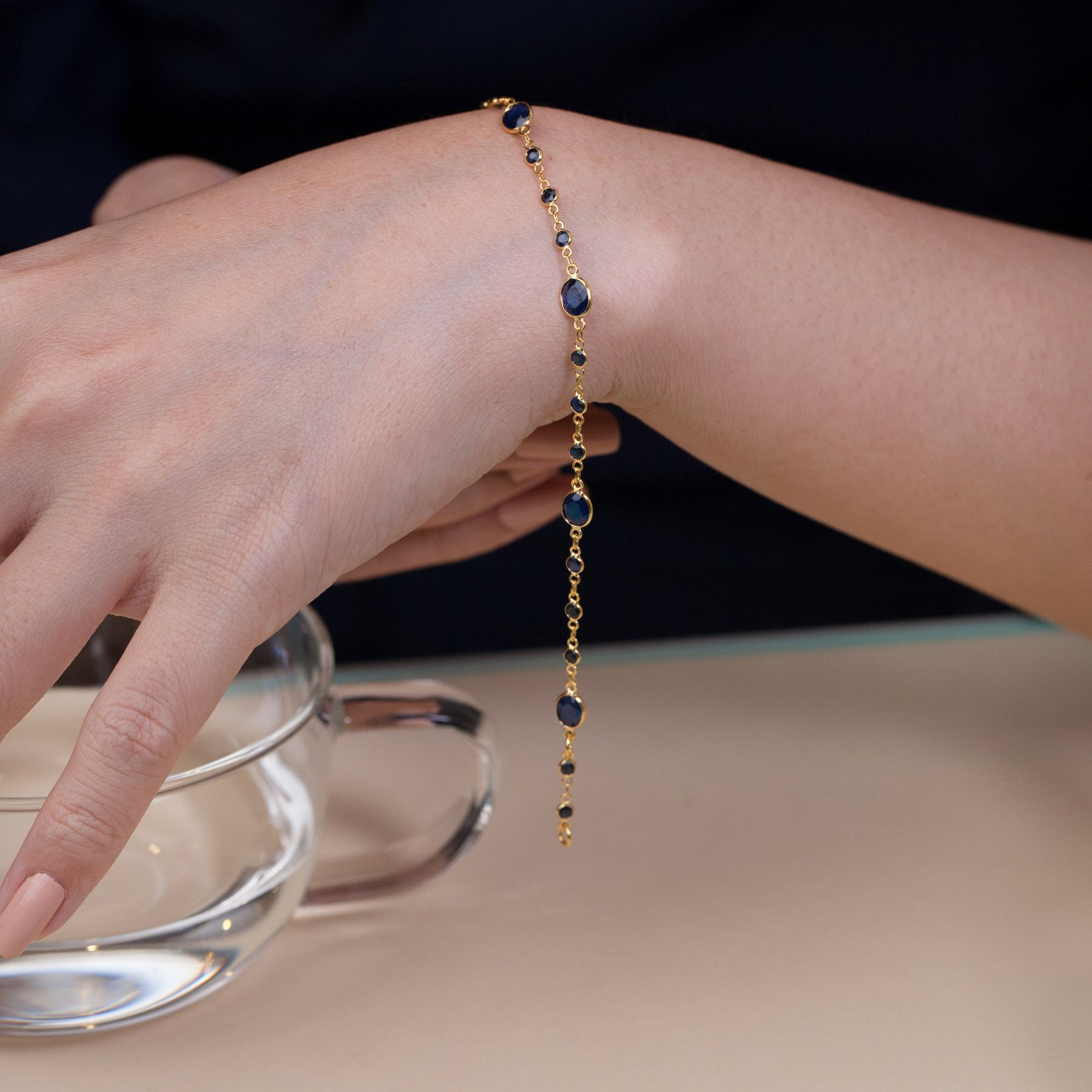 019-03-2026-bracelet Blue Sapphire Graduated Bracelet